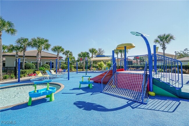 Building Photo - 10535 Carolina Willow Dr