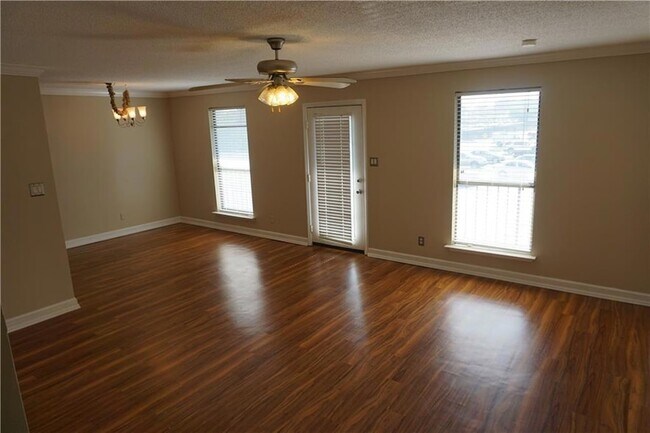 Building Photo - 1444 Carrollton Ave