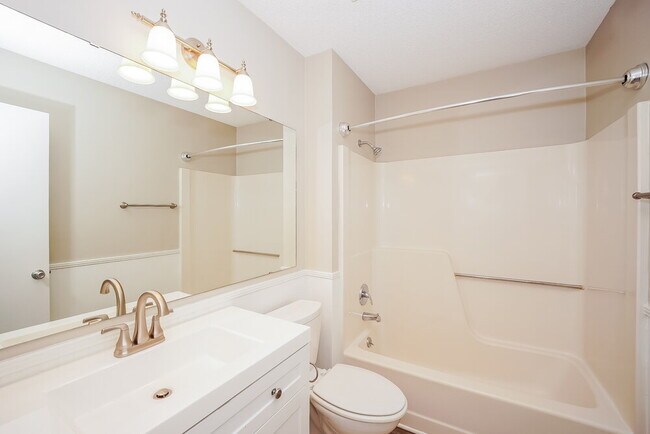 Building Photo - 1507 Bellingham Dr