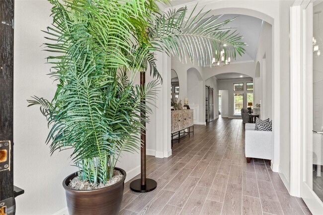 Building Photo - 5435 Farm Hill Way