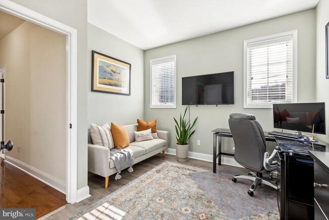 Building Photo - 103 Front St