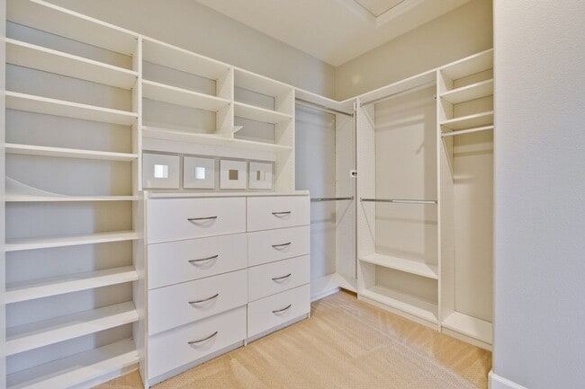 Building Photo - Gorgeous and Very Spacious Home - 3BR 2.5 BA in  San Jose - This is a MUST SEE!!!