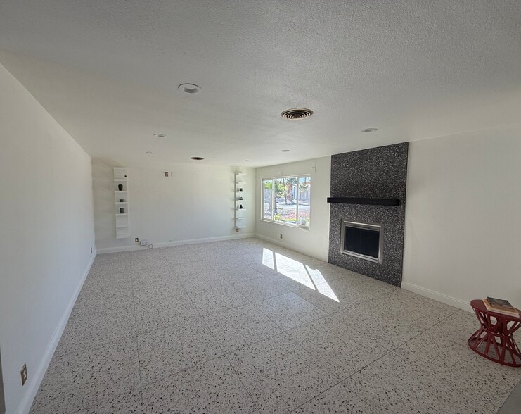 Building Photo - 1662 Sombrero Dr