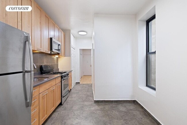 Building Photo - 613 W 138th St