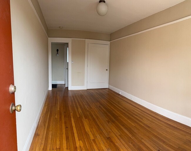 Building Photo - 4426 Shafter Ave