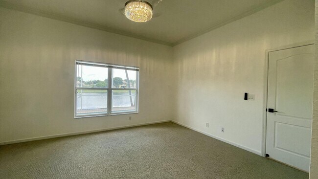Building Photo - 110 Newberry Ln
