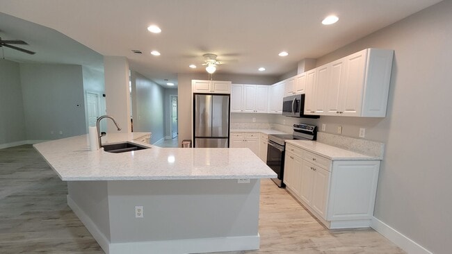 Building Photo - 4183 Malden Dr