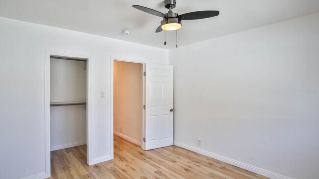 Building Photo - East LA duplex