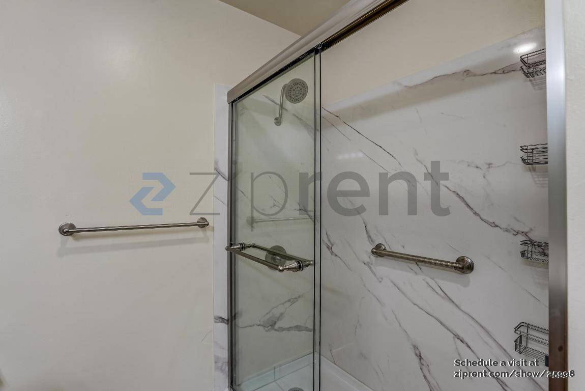 Building Photo - Unit 12