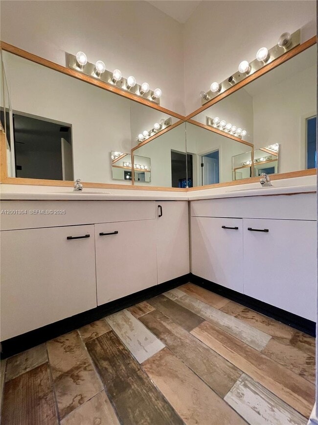 Building Photo - 11288 SW 9th Ct