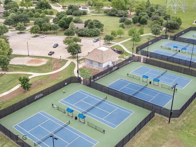 Building Photo - 4919 Blackwater Ln