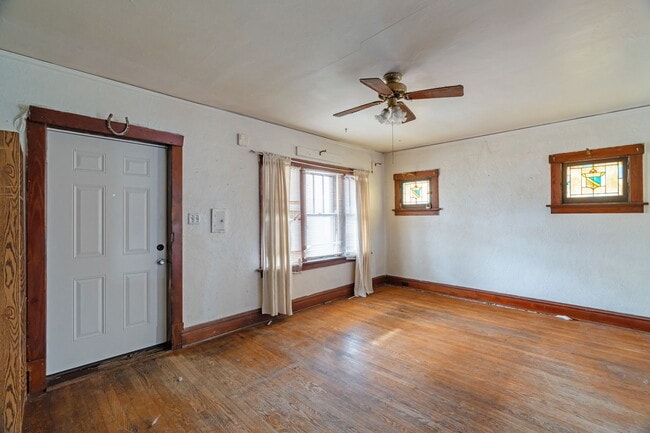 Building Photo - 5451 Genevieve Ave