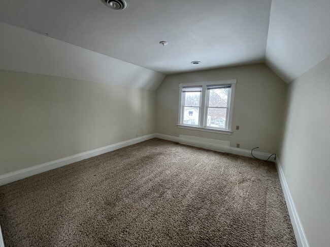 Building Photo - 722 S 22nd St