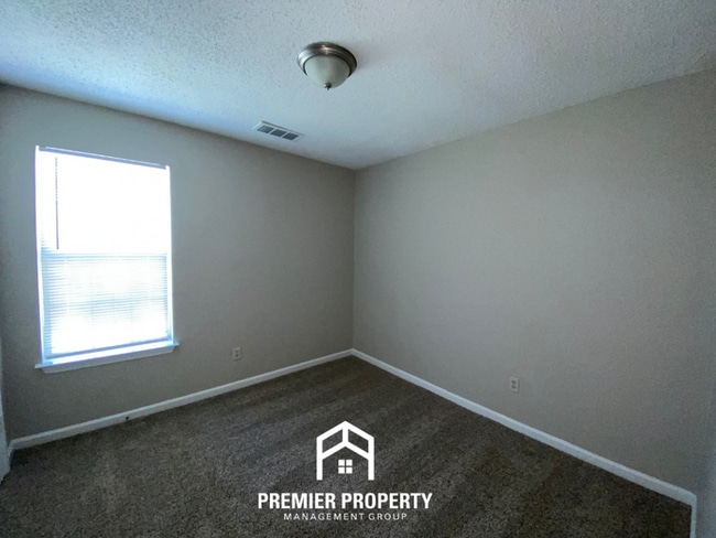 Building Photo - Charming 3BR/2BA in Raleigh | Hardwood Floors & Large Fenced Backyard