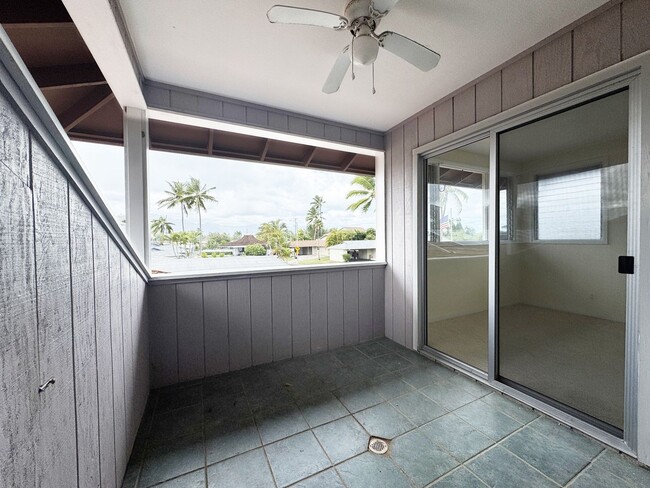 Building Photo - Small Pet Friendly Kailua Apartment with Window AC.