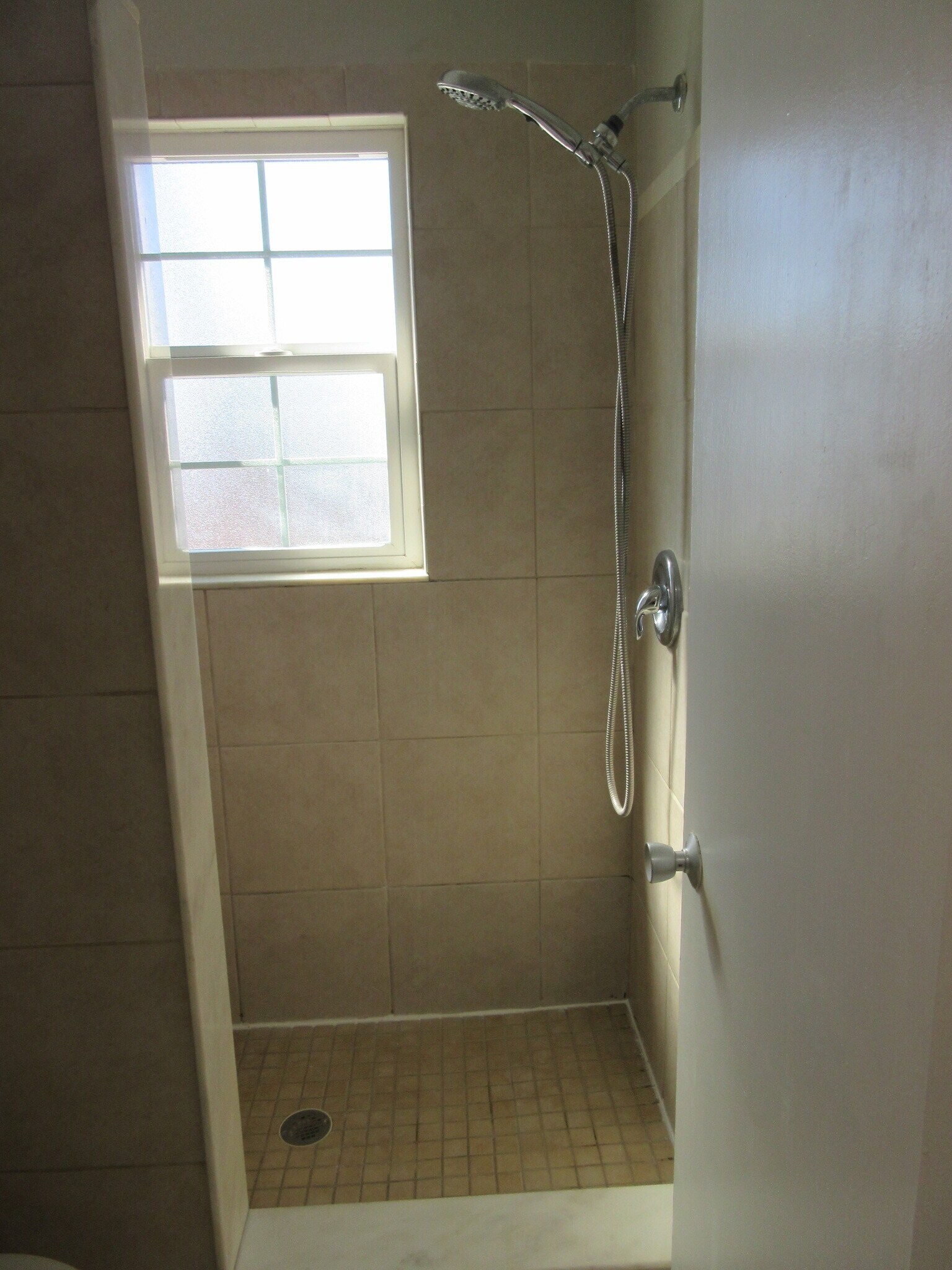 Building Photo - 390 W Cocoa Beach Cswy