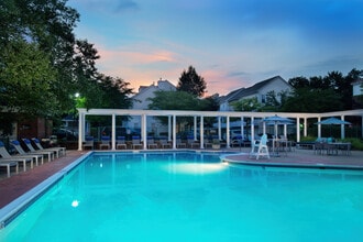 Building Photo - Avalon Townhomes Florham Park