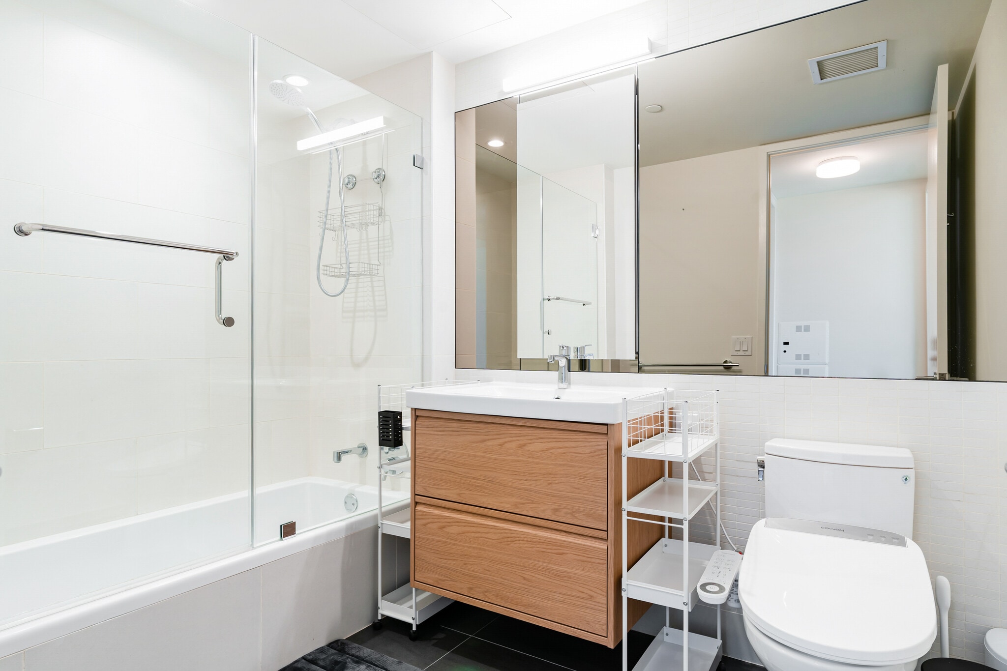 Building Photo - 889 Francisco St