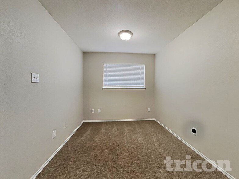 Building Photo - 8210 Grissom Cir