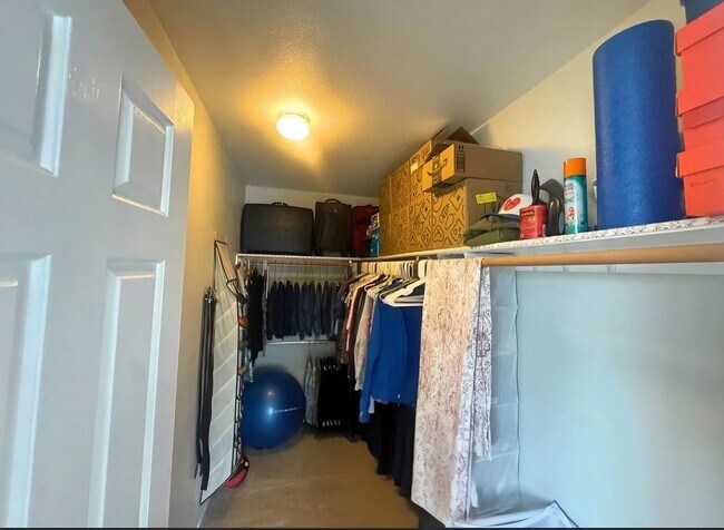 Building Photo - 3BD 2.5BA In Santa Maria, CA