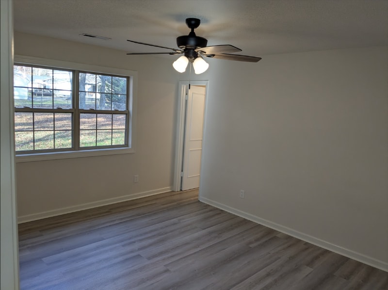 Building Photo - 588 Clutts Rd