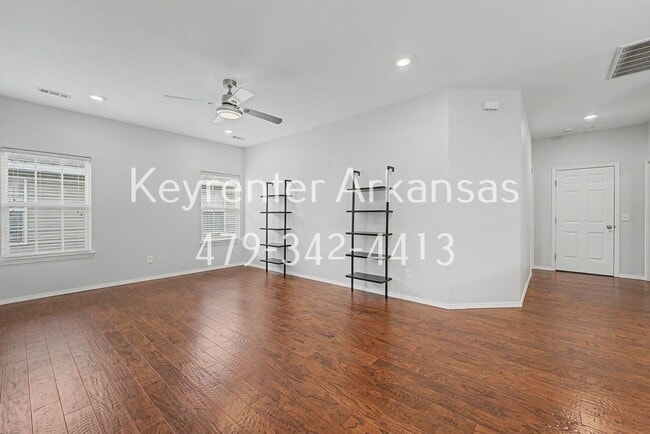 Building Photo - 4435 W Pecan St