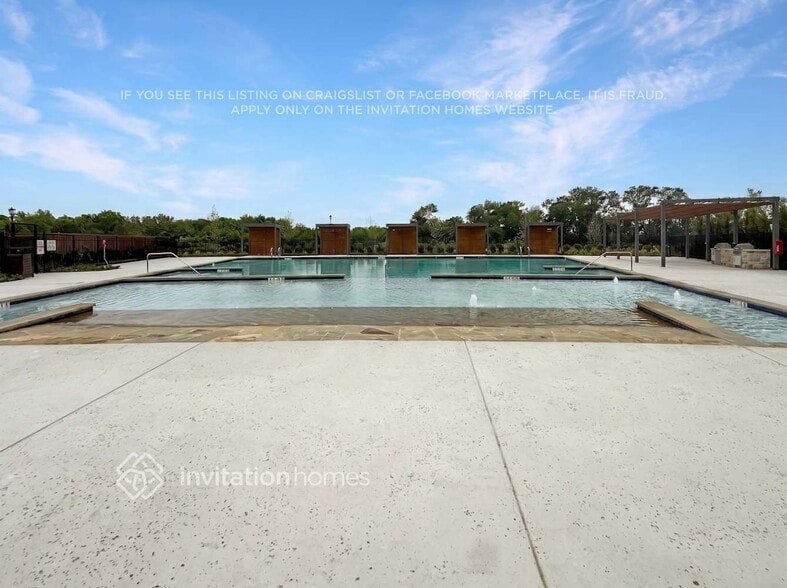 Building Photo - 2710 Harwell Dr