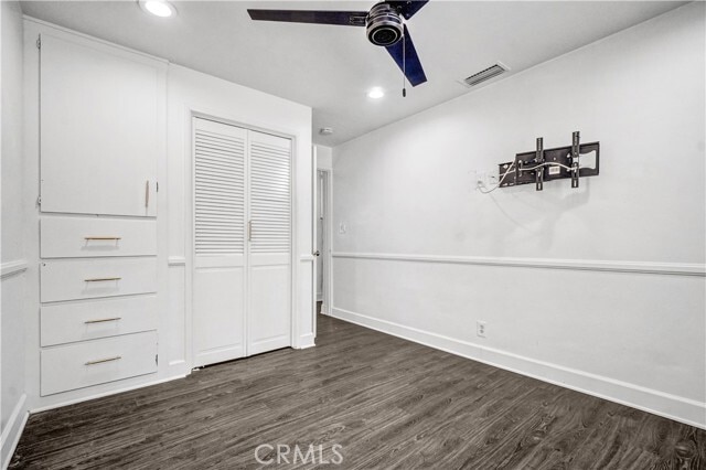 Building Photo - 4728 Sunfield Ave