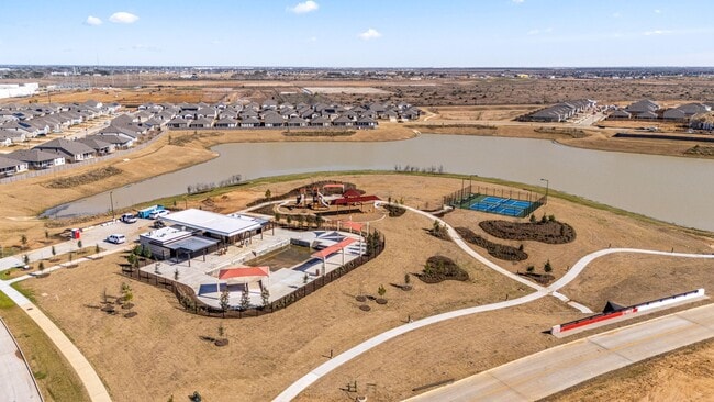 Building Photo - 28947 Rustic Robin Ln