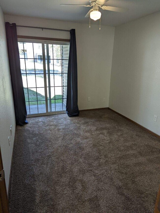 Building Photo - 1505 W 25th Ct