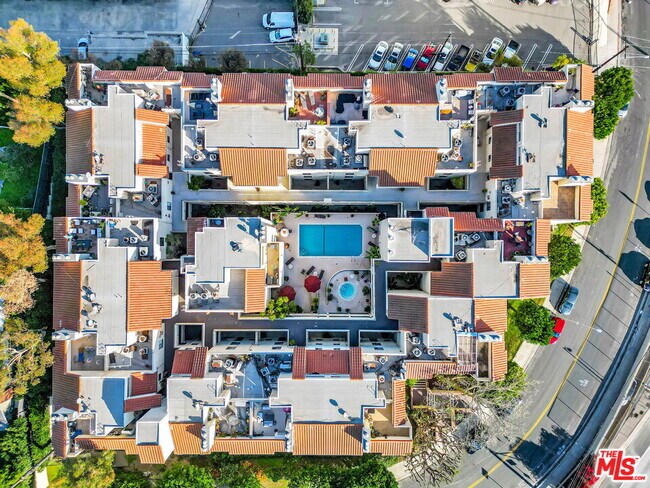 Building Photo - 1900 Vine St
