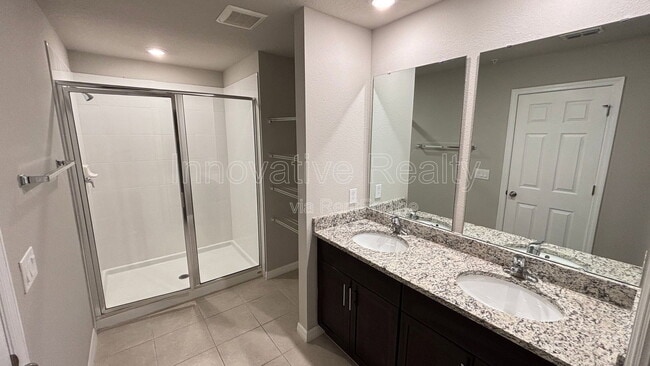 Building Photo - 1061 Desert Candle Dr