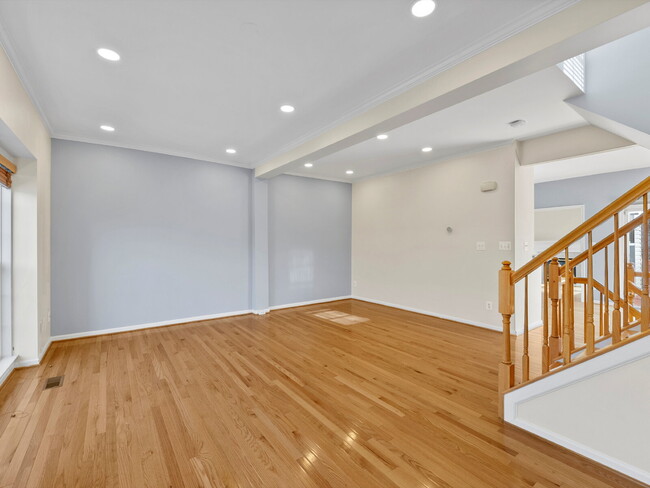 Building Photo - Sunlit Sanctuary Awaits: Spacious Townhous...