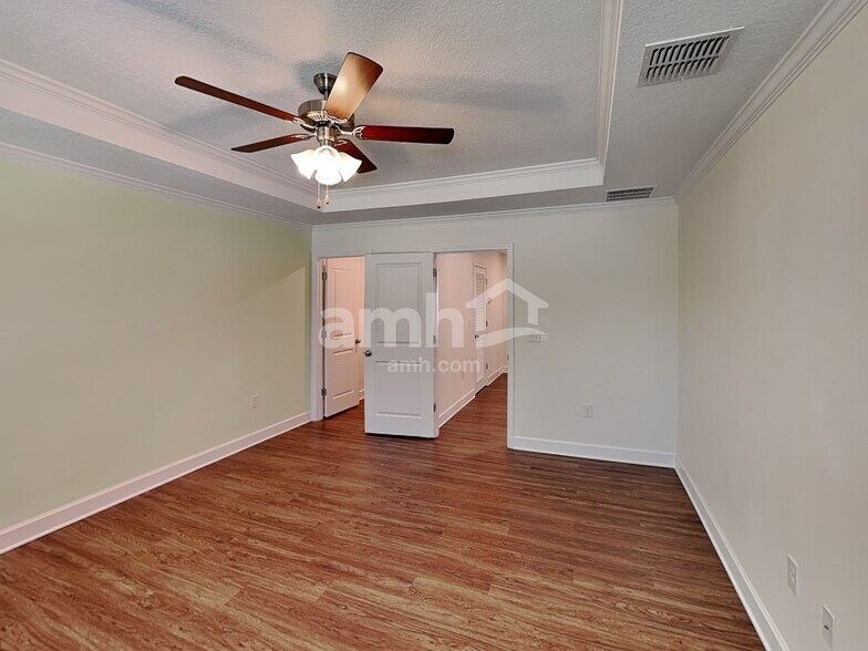 Building Photo - 4615 Reisswood Loop