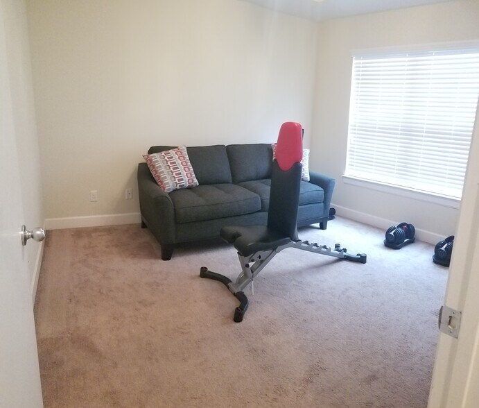 Bedroom 3 (Downstairs) - 3709 Main Plaza Dr