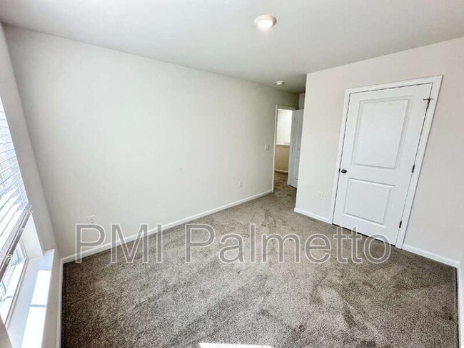 Building Photo - 412 Delahays Rd