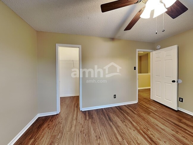 Building Photo - 8235 Gathering Cir