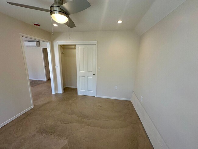 Building Photo - 112