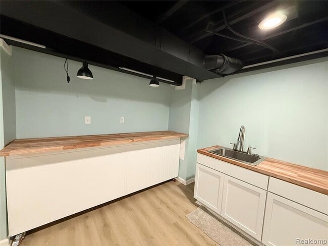 Building Photo - 2274 Findley Cir