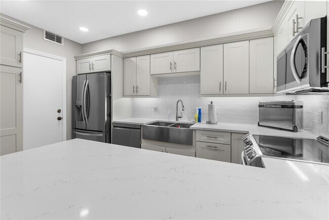 Building Photo - 5396 Gulf Blvd