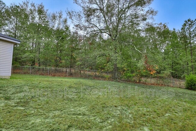 Building Photo - 2824 Cranbrook Dr