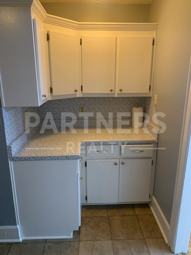 Building Photo - 3283 Gilmer Ave