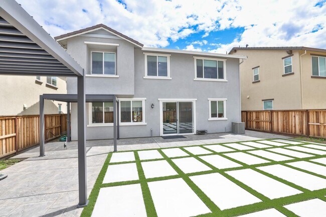 Building Photo - 2887 Penrose Ln