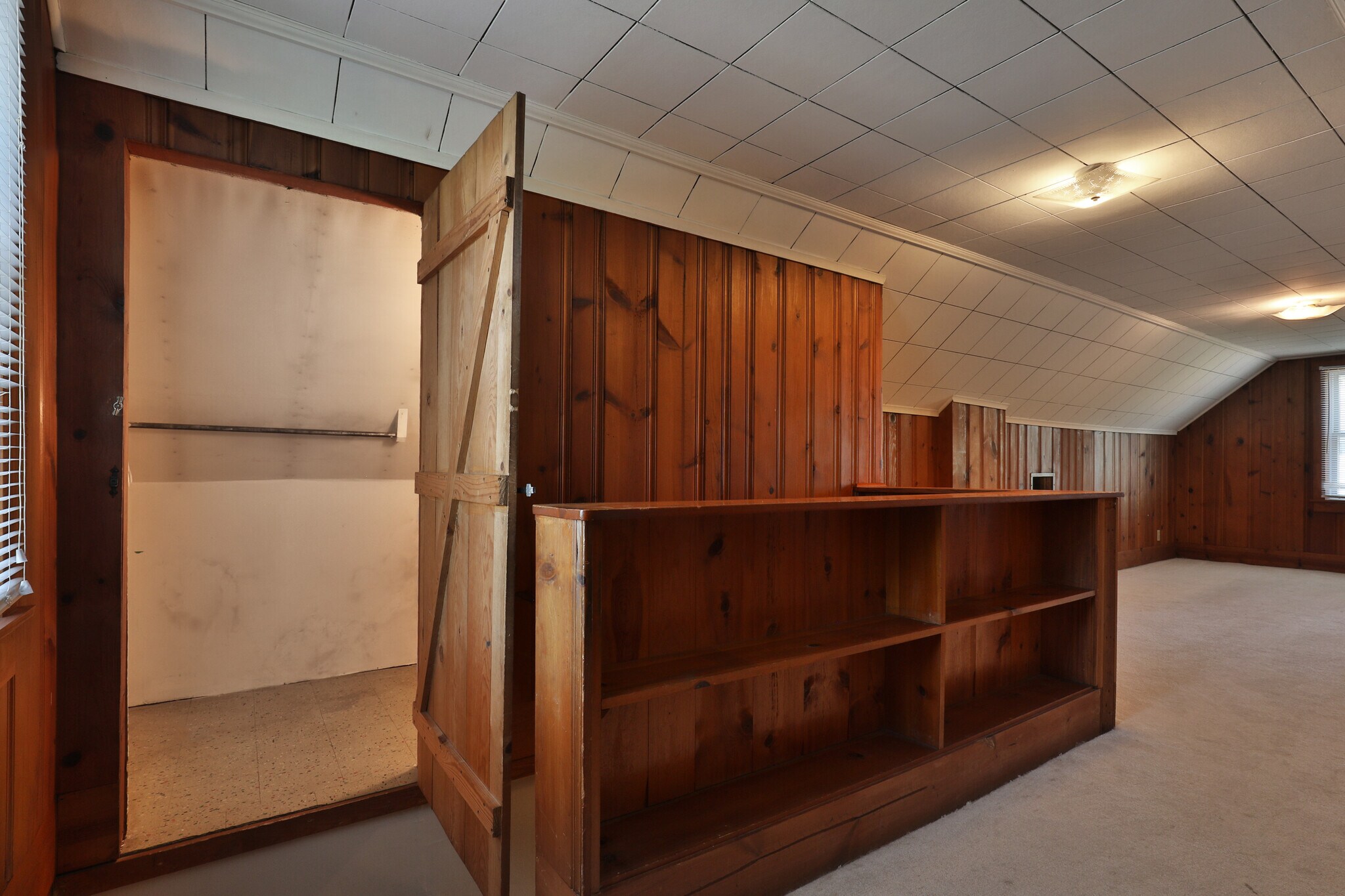 Building Photo - 5586 Emerson Ave