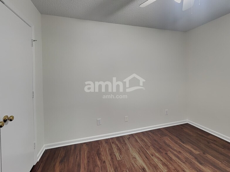 Building Photo - 16518 Amber Field Dr