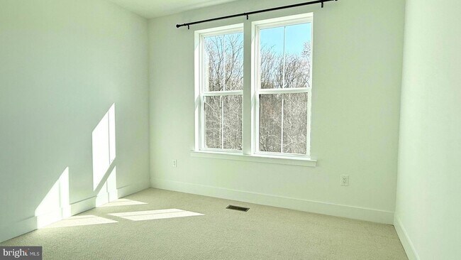 Building Photo - 18104 Donatello Dr