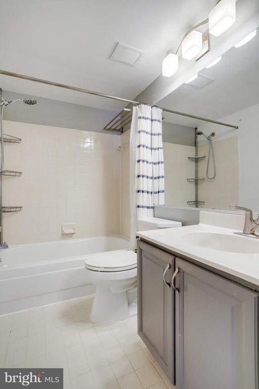 Building Photo - 545 E Braddock Rd