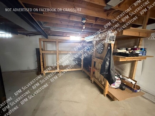 Building Photo - 25965 Rose St