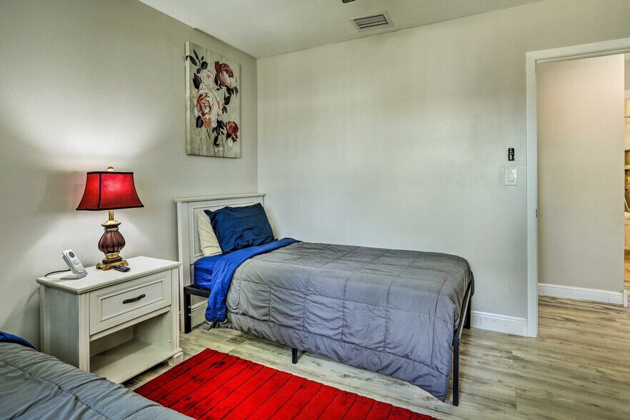 Building Photo - 19662 SW 120th Ave