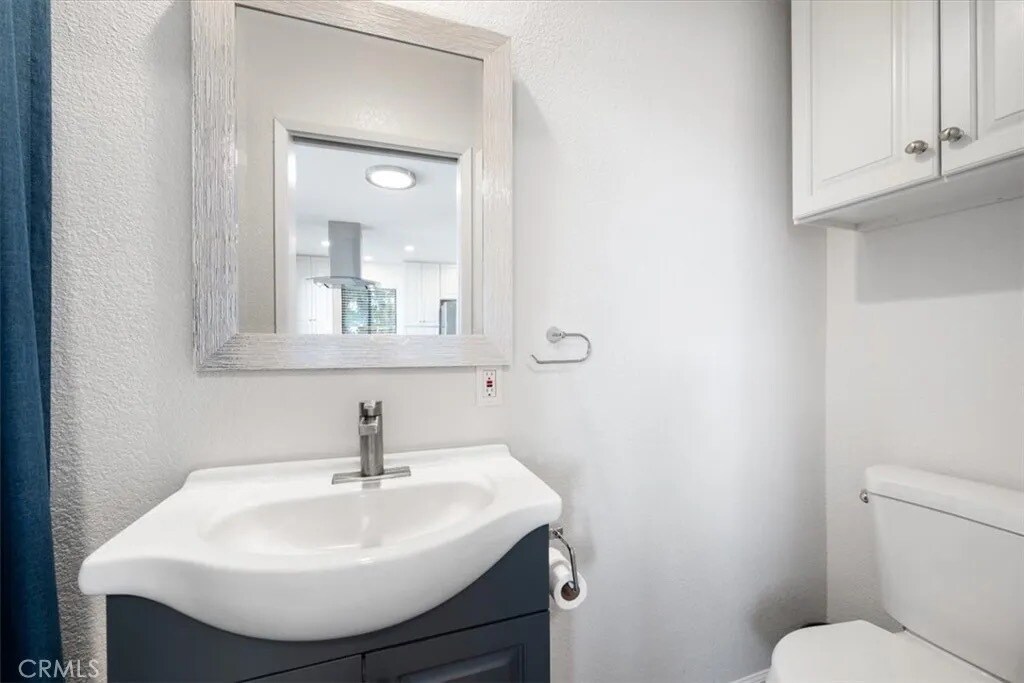 Building Photo - 1084 Baden Ave